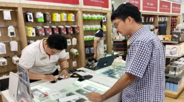 قلّة الإقبال على هاتف iPhone 17e في أول يوم مبيعاته